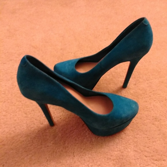 Jessica  Simpson platforms - Picture 3 of 4